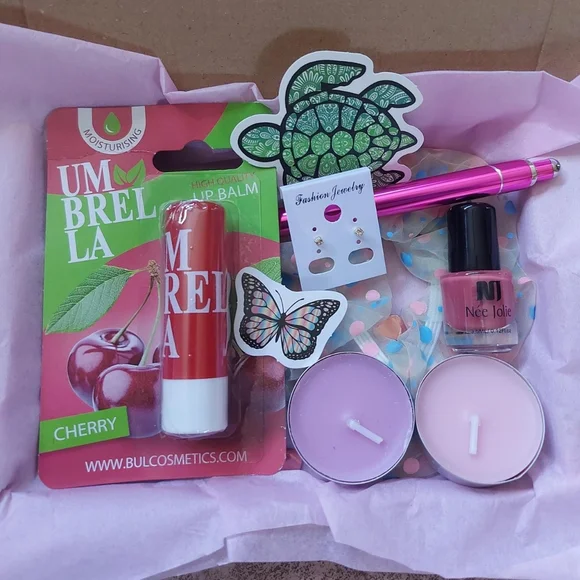Small gift beauty bundle - Picture 2 of 2